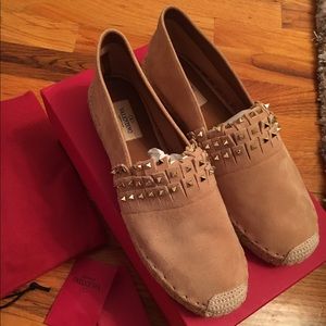Valentino Beige rockstud nude fringe espadrille